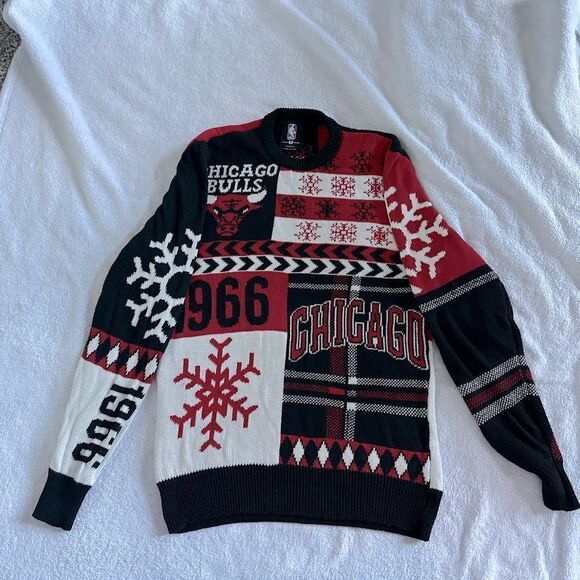 Chicago Bulls Ugly Christmas Sweater! - Picture 4 of 7